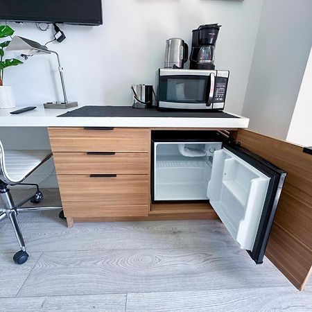 Mvr Apartments At Beachwalk Resort Hallandale Beach Extérieur photo