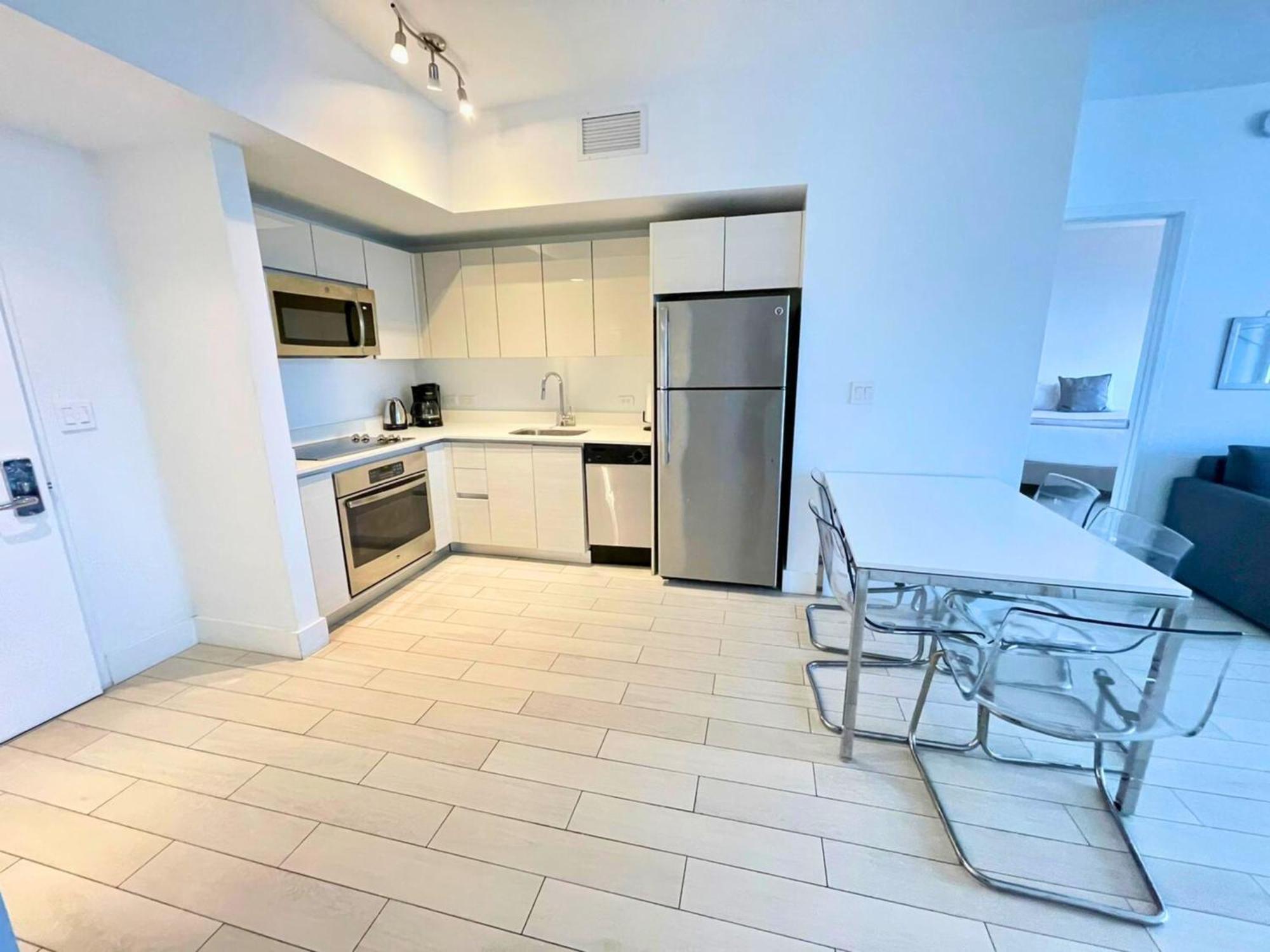 Mvr Apartments At Beachwalk Resort Hallandale Beach Extérieur photo