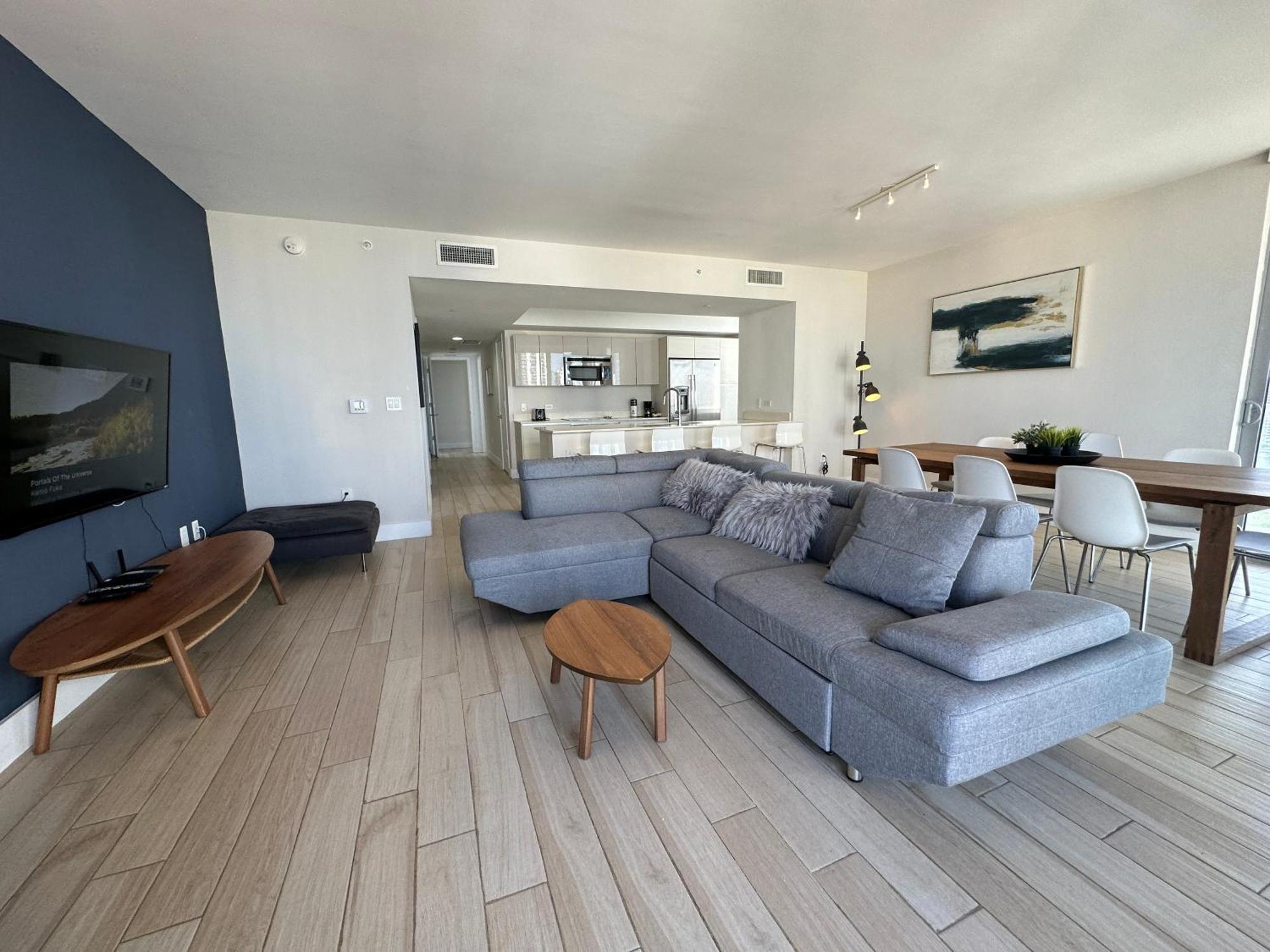 Mvr Apartments At Beachwalk Resort Hallandale Beach Extérieur photo