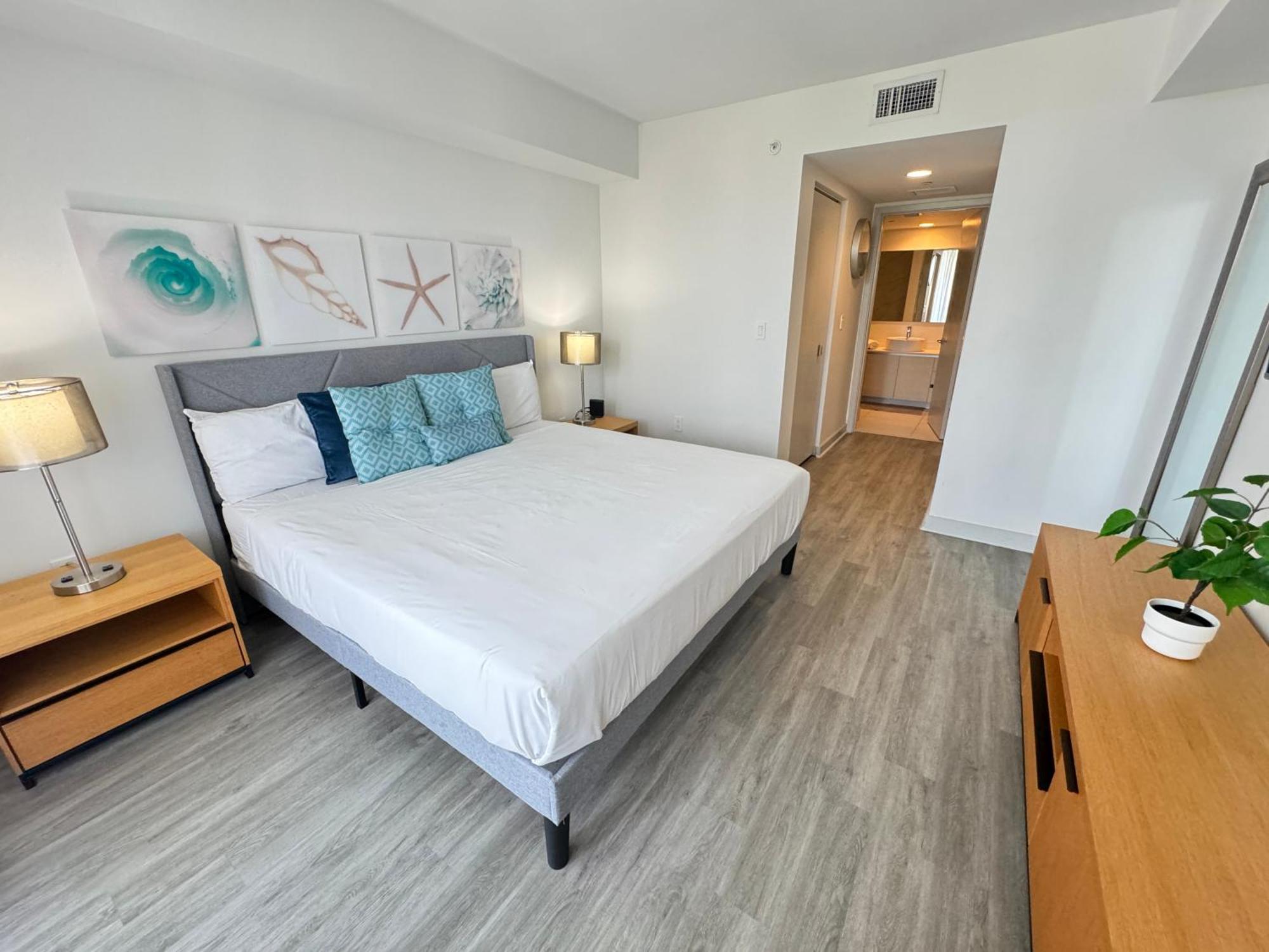 Mvr Apartments At Beachwalk Resort Hallandale Beach Extérieur photo