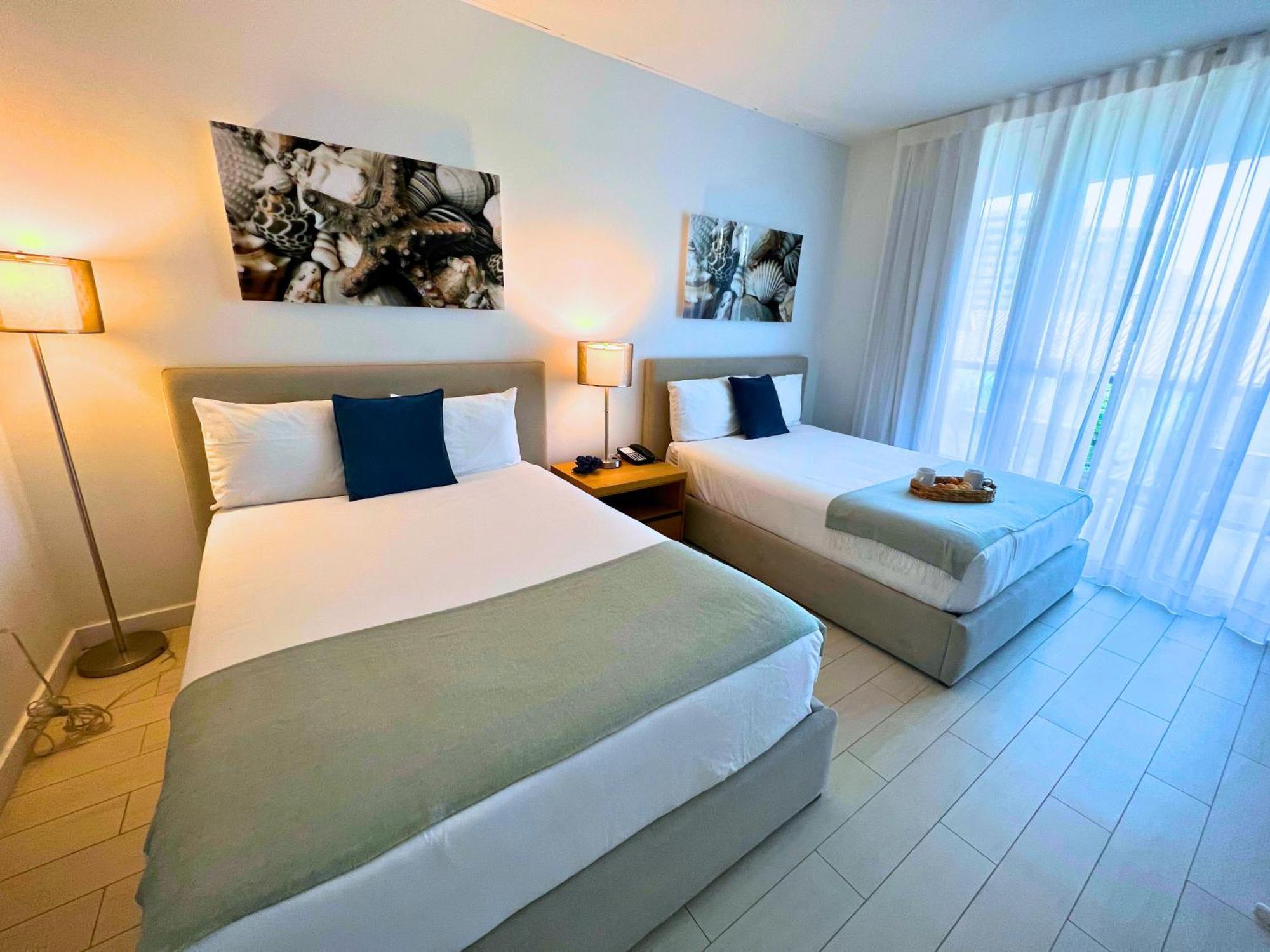Mvr Apartments At Beachwalk Resort Hallandale Beach Extérieur photo