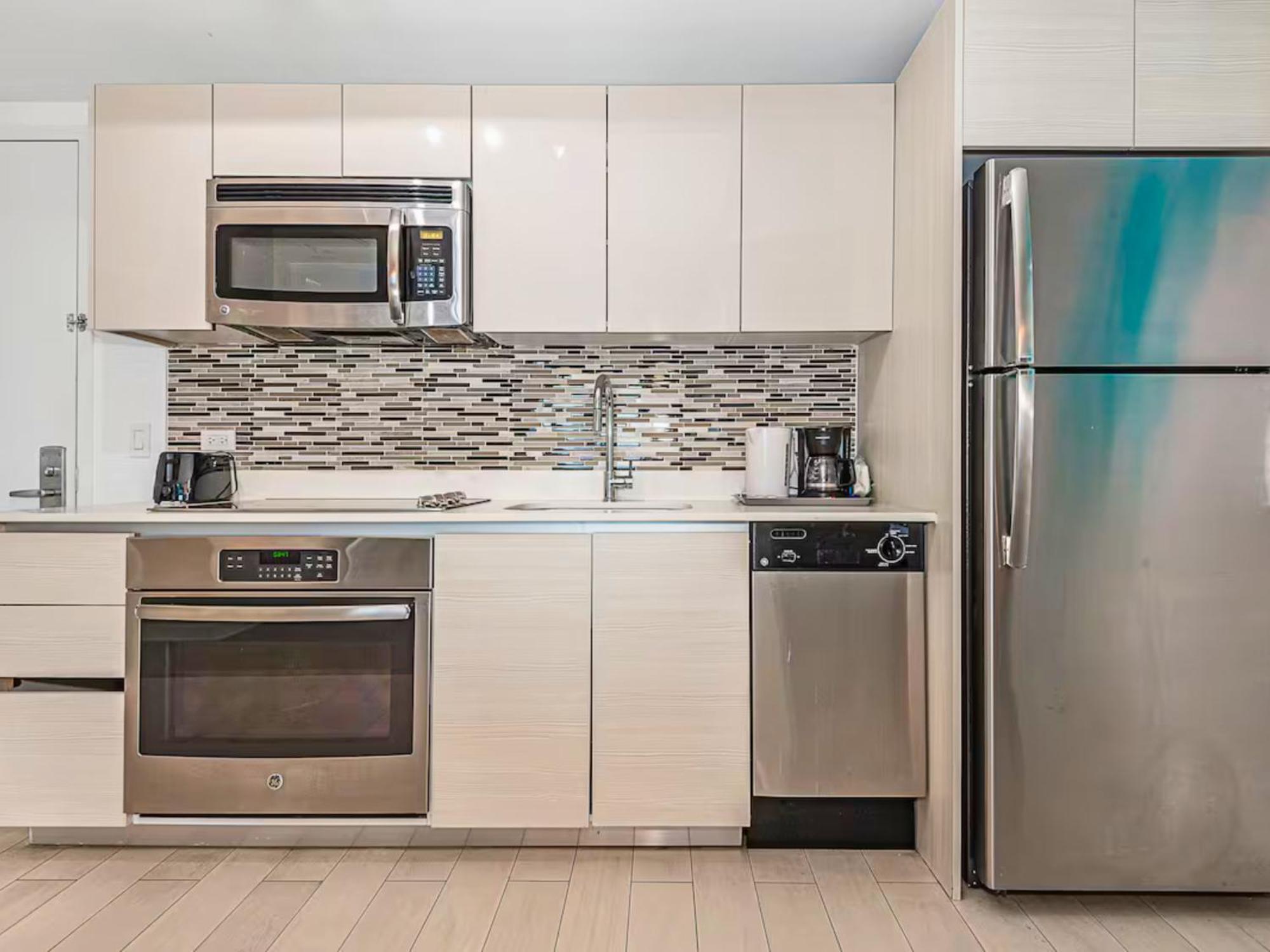 Mvr Apartments At Beachwalk Resort Hallandale Beach Extérieur photo