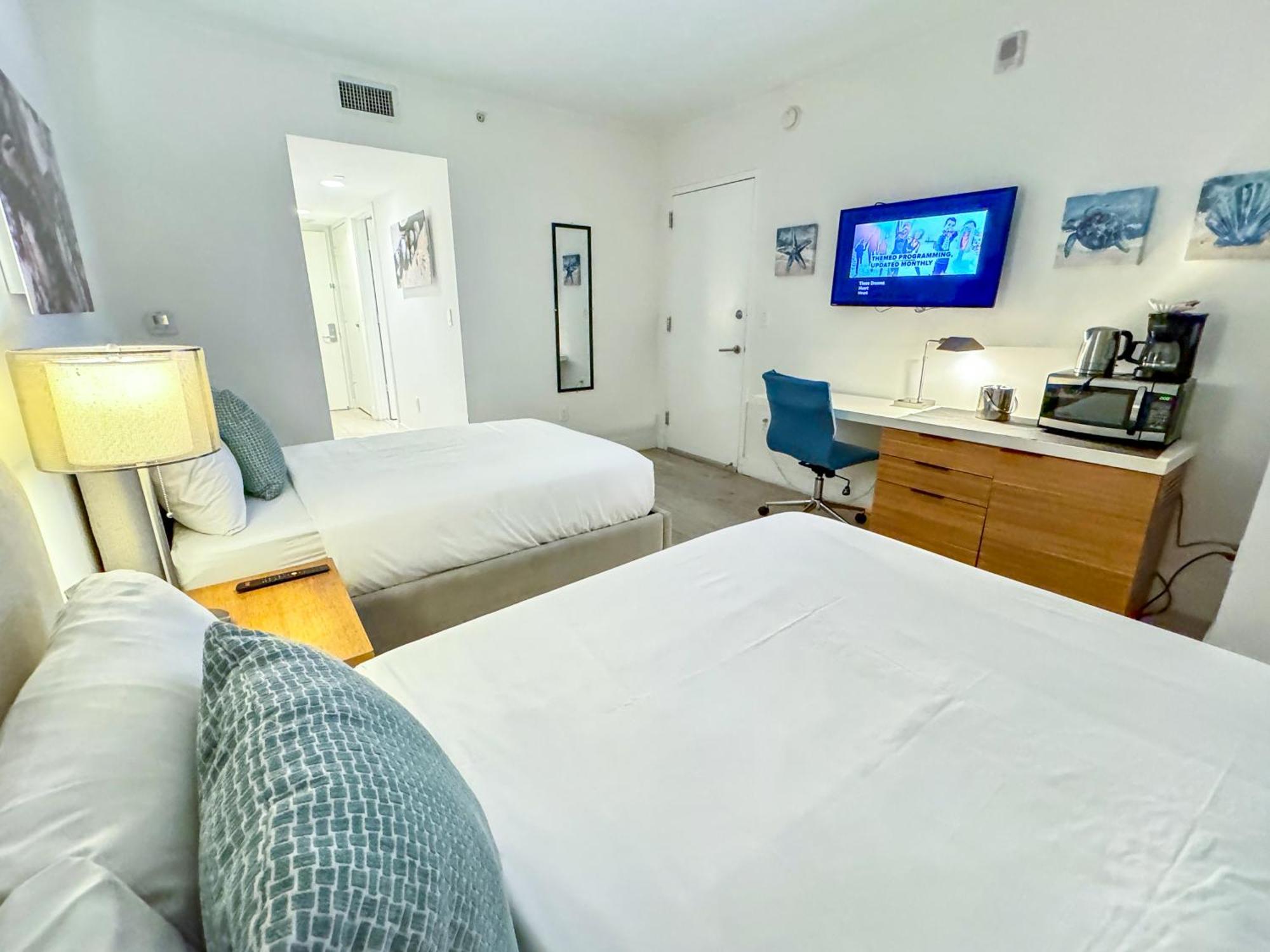 Mvr Apartments At Beachwalk Resort Hallandale Beach Extérieur photo